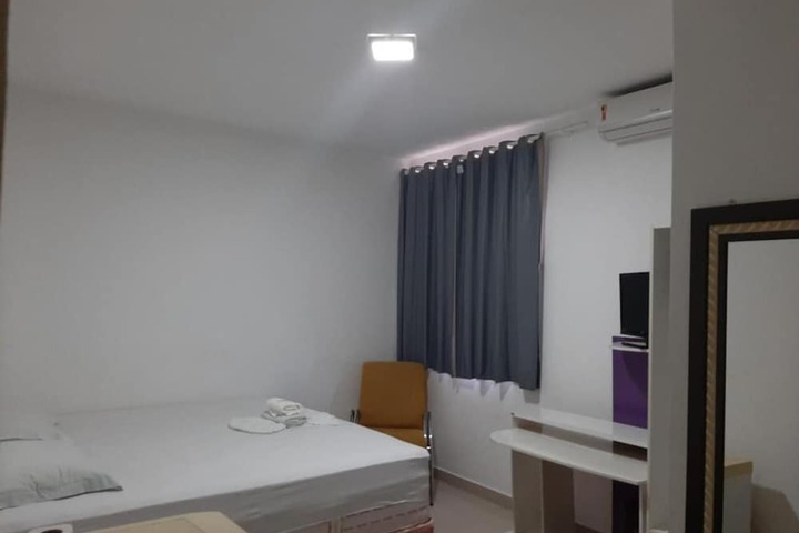 Room 8 of 25