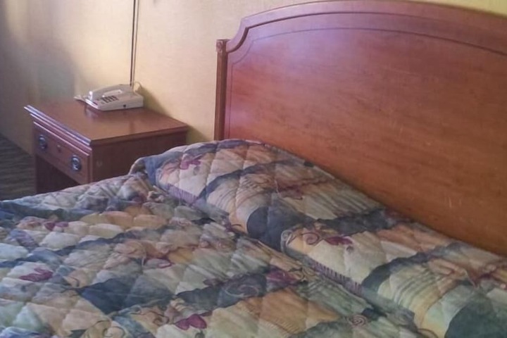 Room 10 of 52