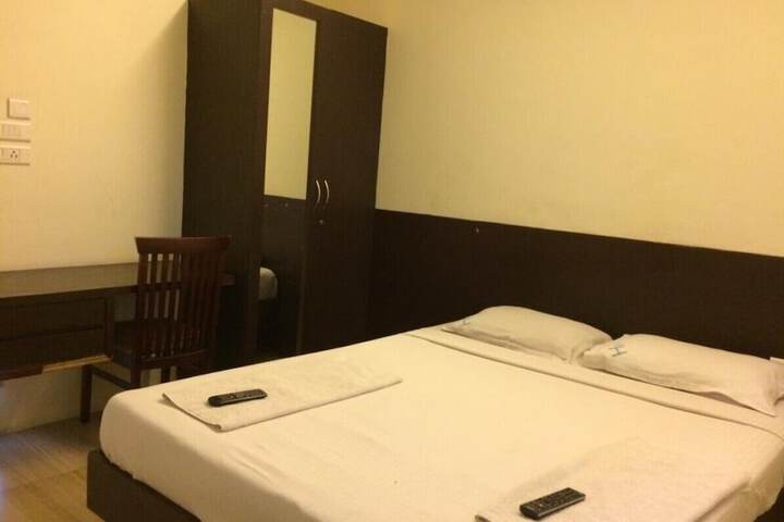 Room 8 of 39