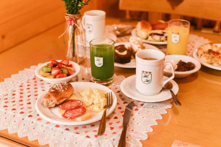 Breakfast/Coffee Service 23 of 58