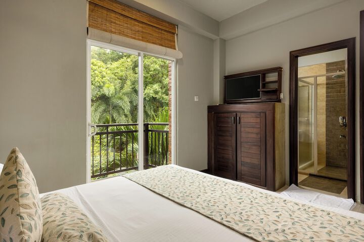 Room 14 of 90