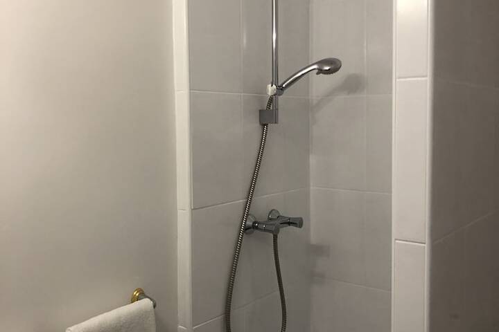 Room 36 of 42