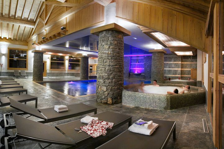 Hotel Pool
