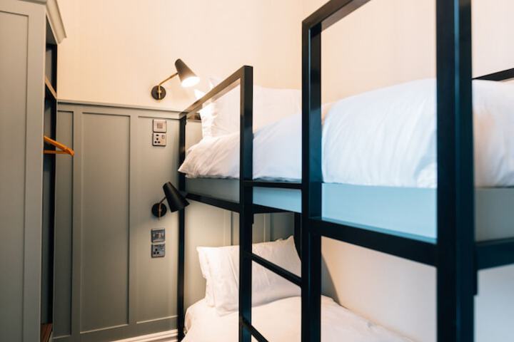 Room 6 of 55