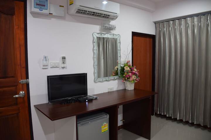 Room 4 of 19