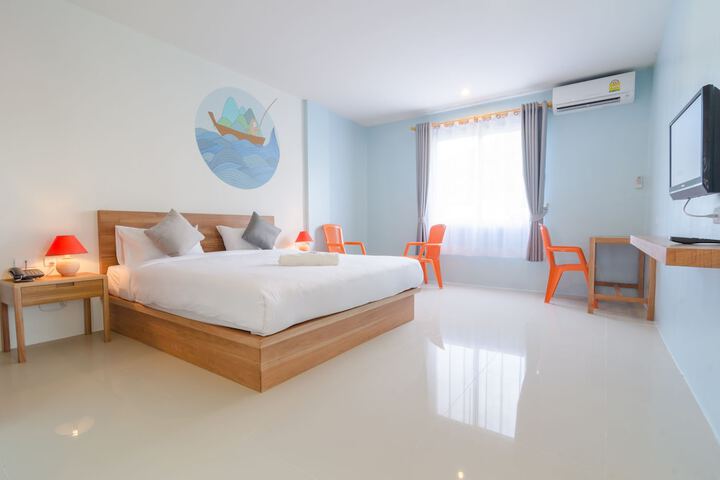 Room 6 of 36