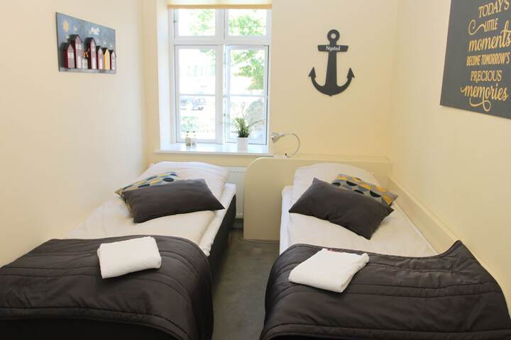 Room 7 of 35