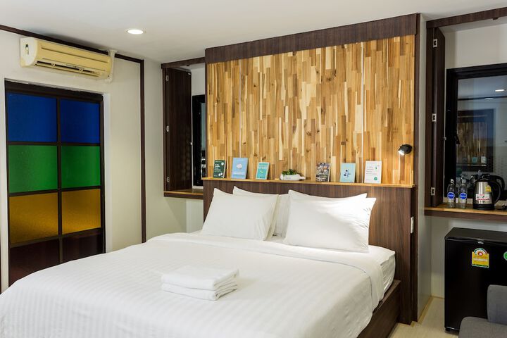Room 42 of 85