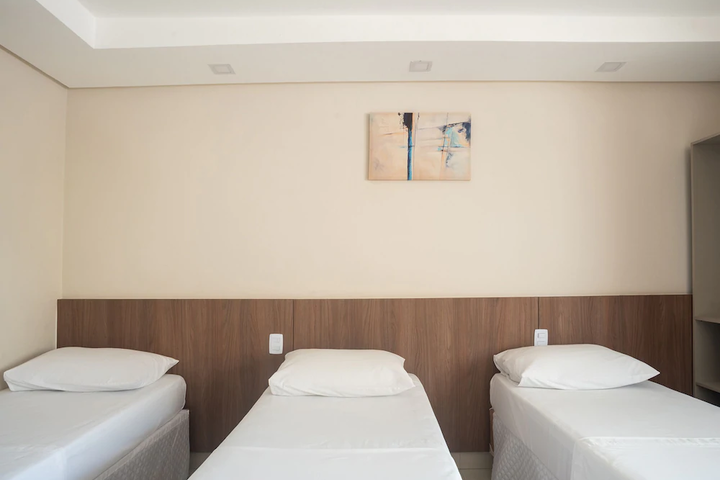 Room 8 of 10