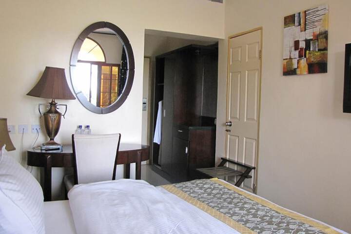 Room 15 of 35