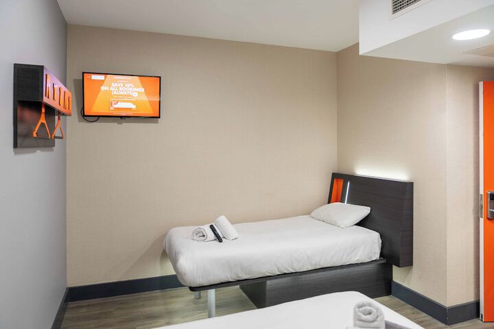 Room 40 of 47