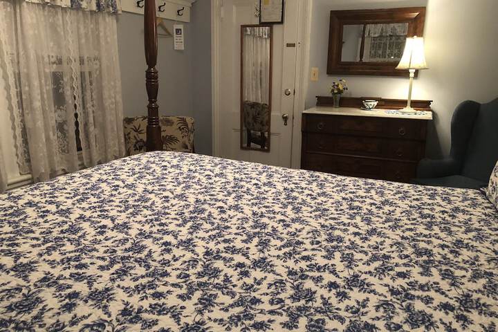 Room 22 of 62