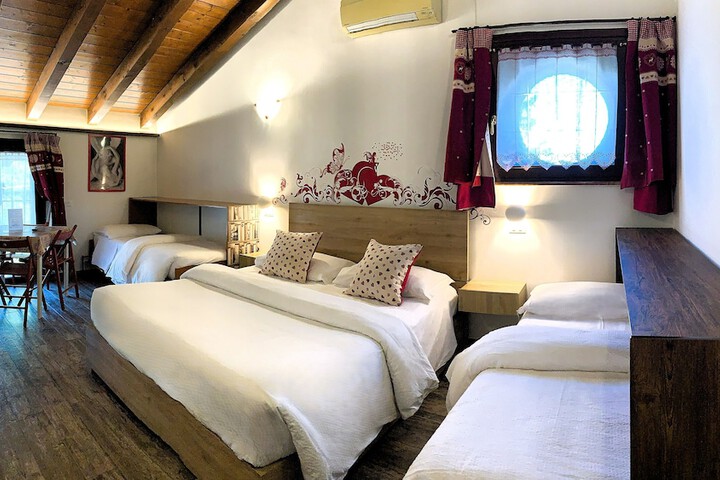 Room 6 of 45