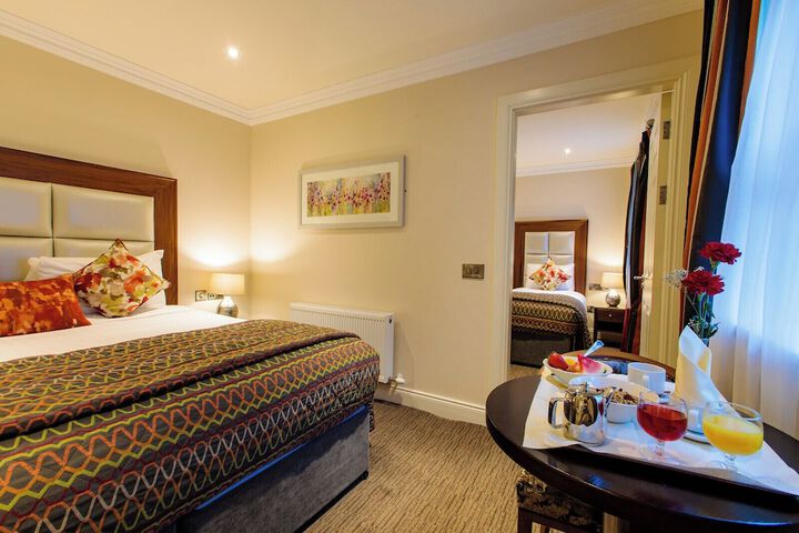 Room 10 of 73