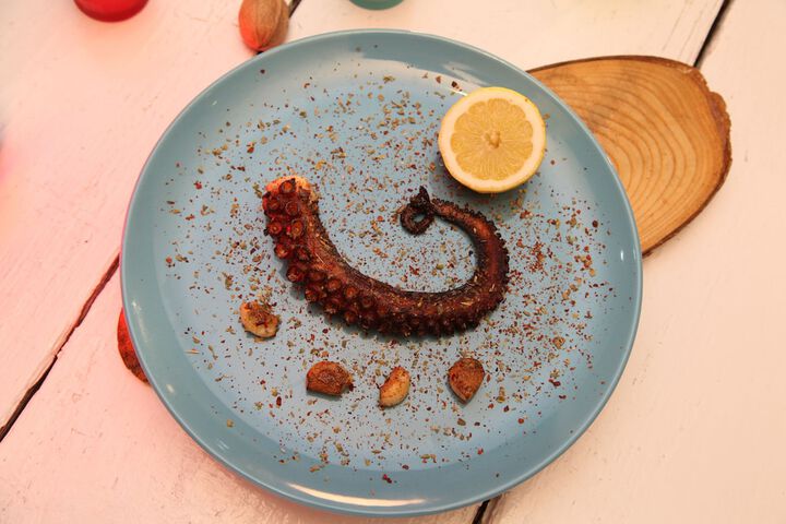 Dining 94 of 258