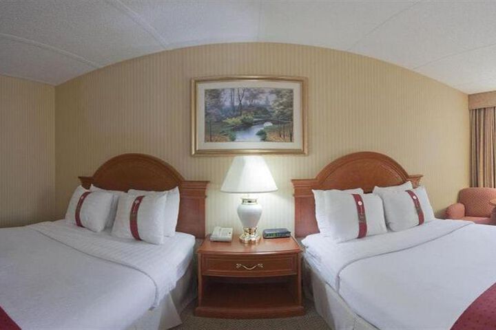 Room 5 of 30