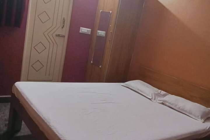 Room 17 of 22