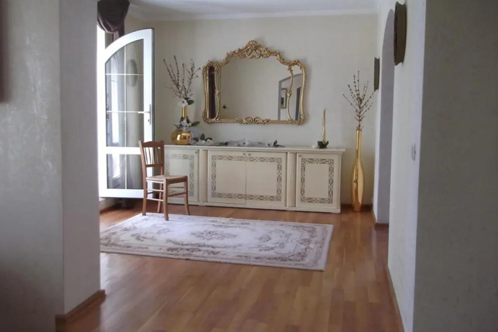 Room 2 of 14
