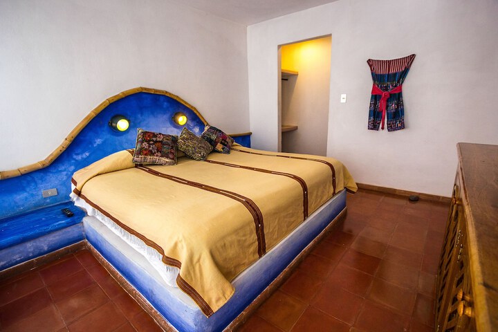 Room 10 of 49
