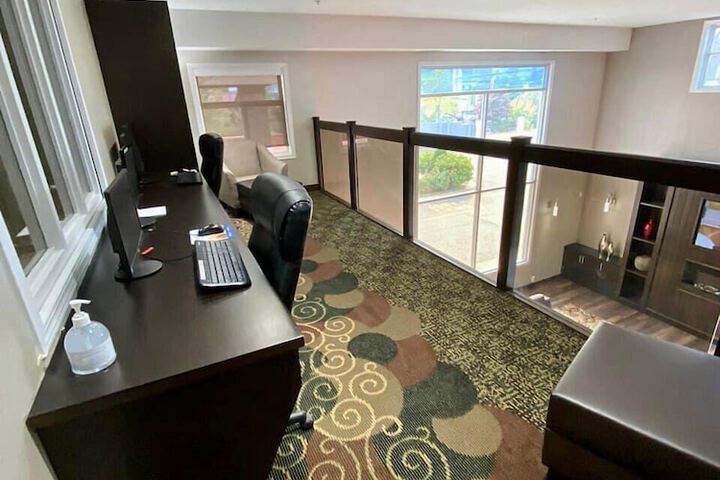 Business Center 39 of 47