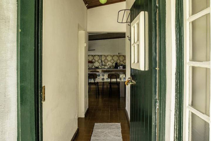 Room 13 of 28