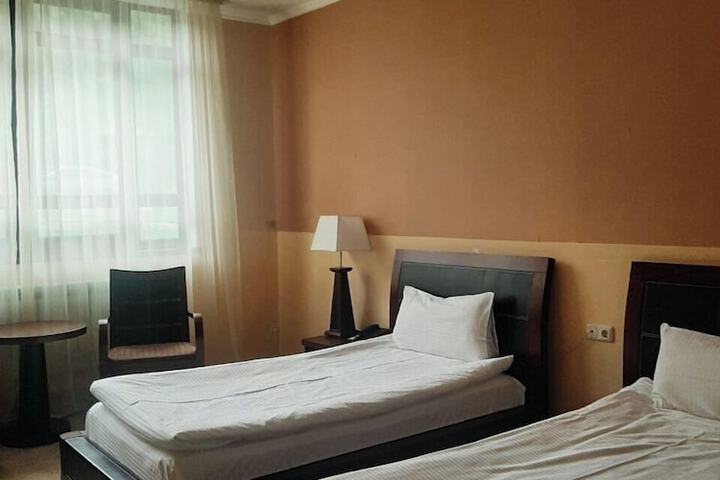 Room 2 of 7