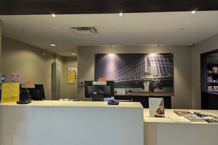 Check-in/check-out kiosk