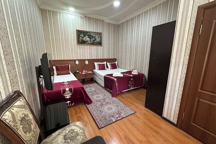 Room 6 of 48