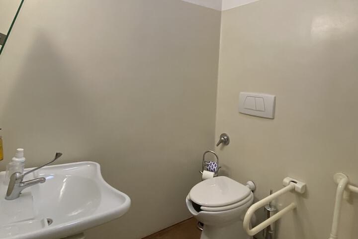 Room 110 of 180