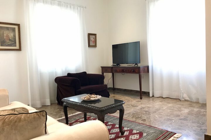 Room 26 of 104