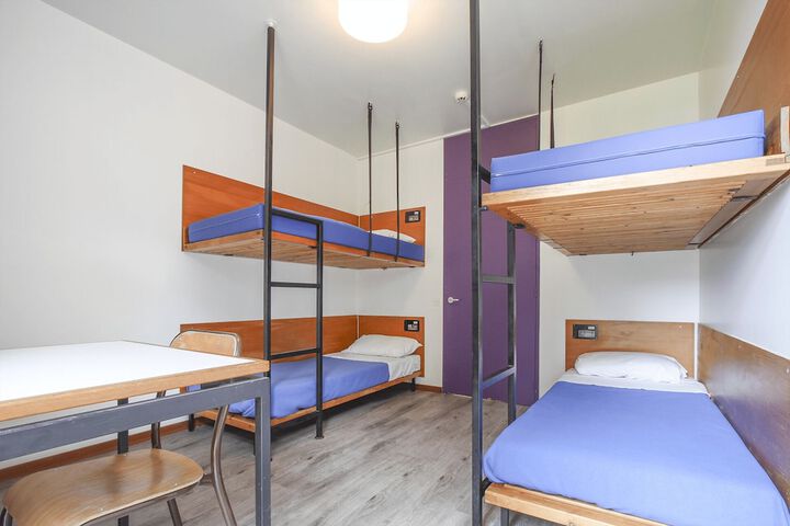 Room 2 of 9