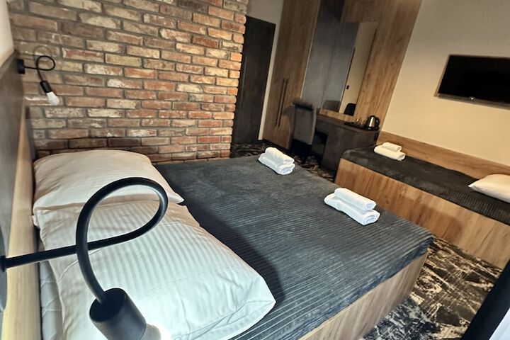 Room 32 of 110