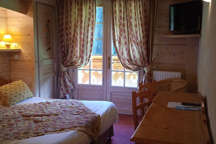 Room 18 of 50