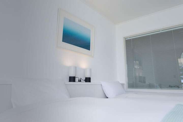 Room 3 of 20