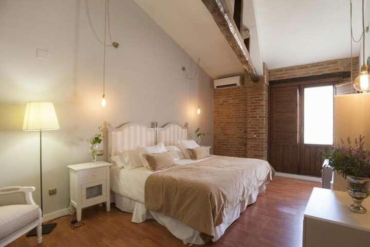 Room 12 of 30