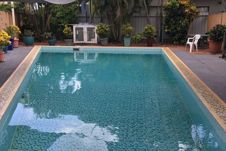 Pool 15 of 20