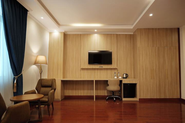 Room 6 of 73