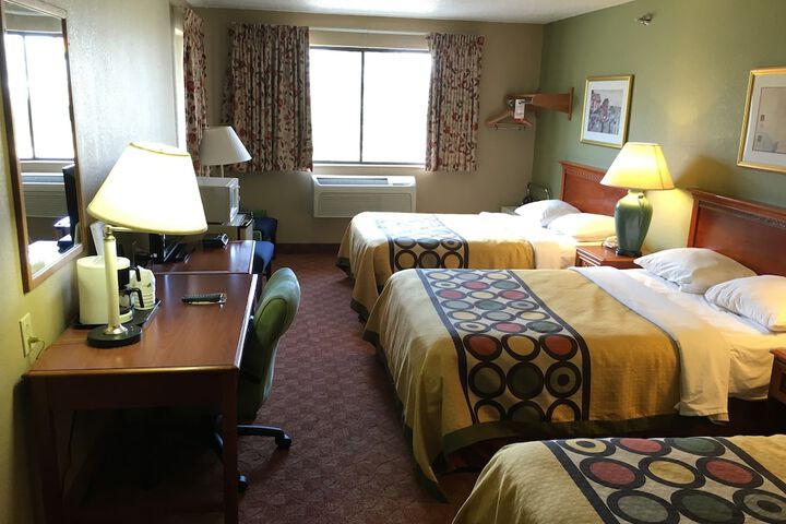 2 Double Beds (19 of 22)
