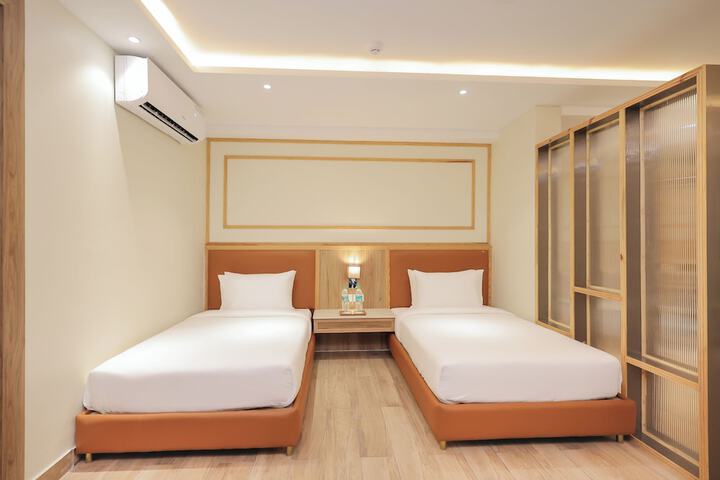 Room 44 of 109