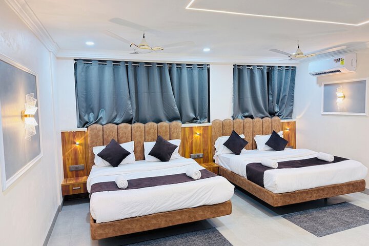 Room 43 of 63