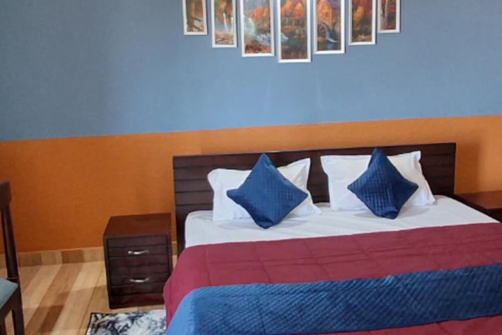 Room 3 of 60