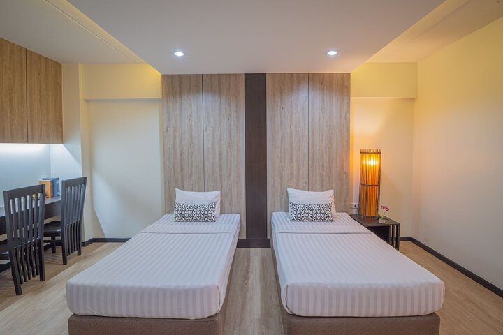Room 9 of 27
