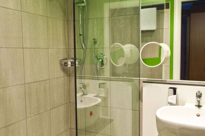 Clean Restrooms