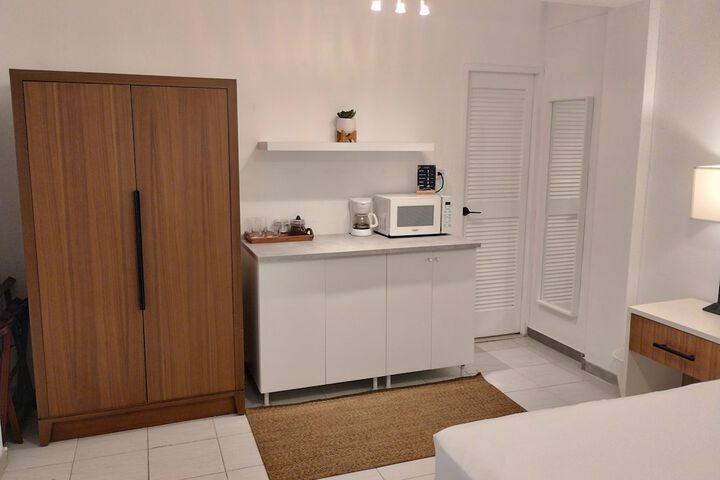 Room 11 of 20