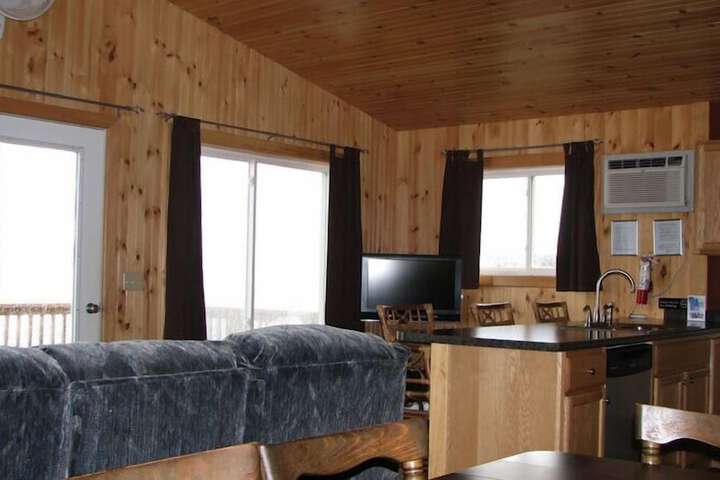 Room 201 of 338