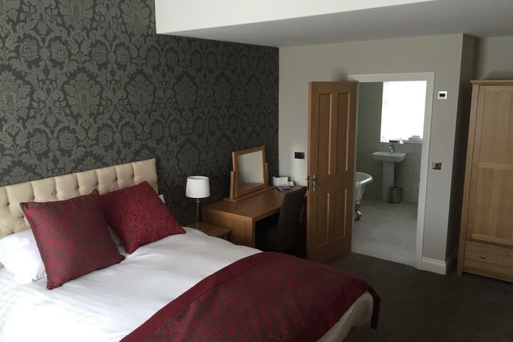 Room 17 of 34