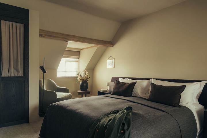 Room 15 of 30