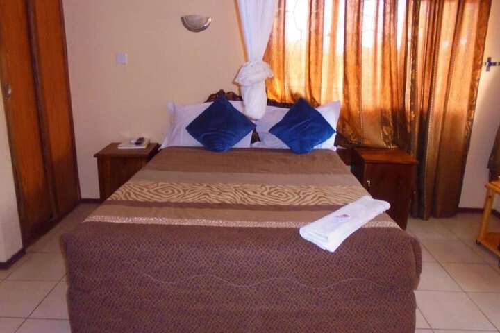 Room 8 of 61