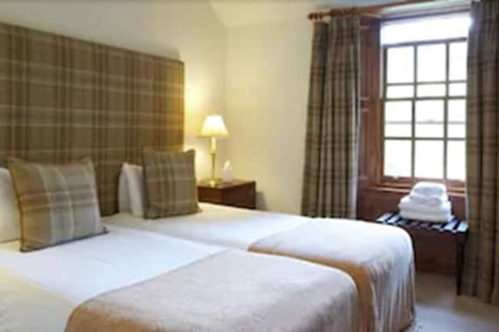 Room 27 of 110