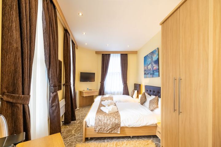 Room 12 of 49